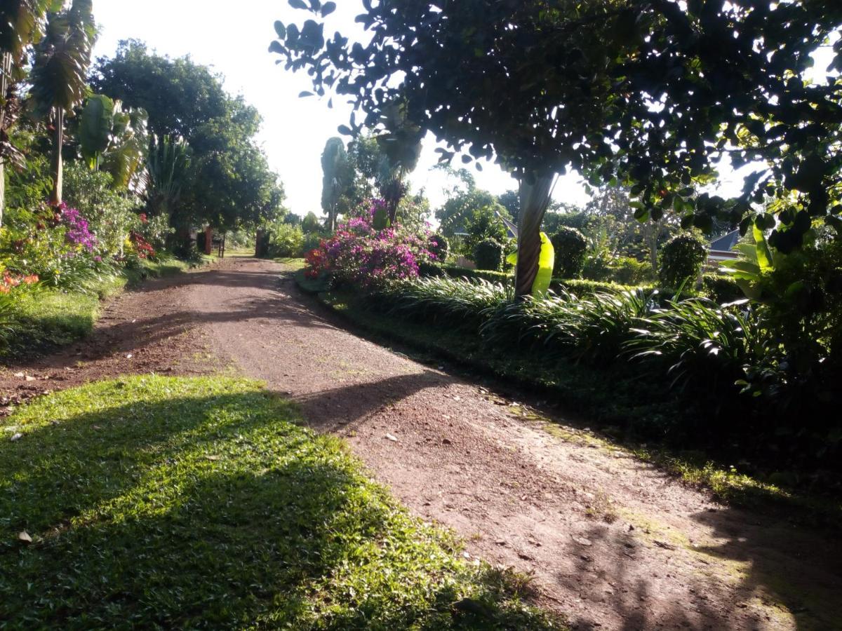 Philo Leisure Gardens Ξενοδοχείο Kalangala Εξωτερικό φωτογραφία